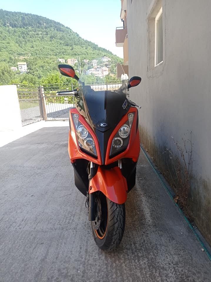 Kymco-Downtown-300i