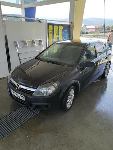 Na prodaju opel astra