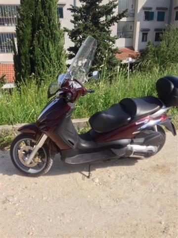 Skuter Beverly 500cc