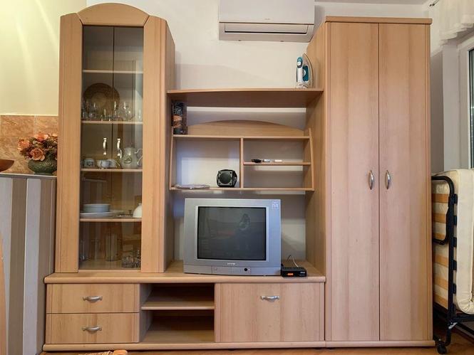 Razne stvari iz dnevne, spavace, kuhinje, kupatila