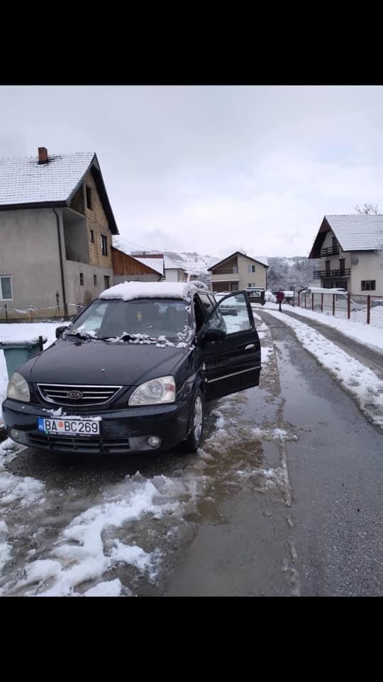 kia-carens-2-0-dizel