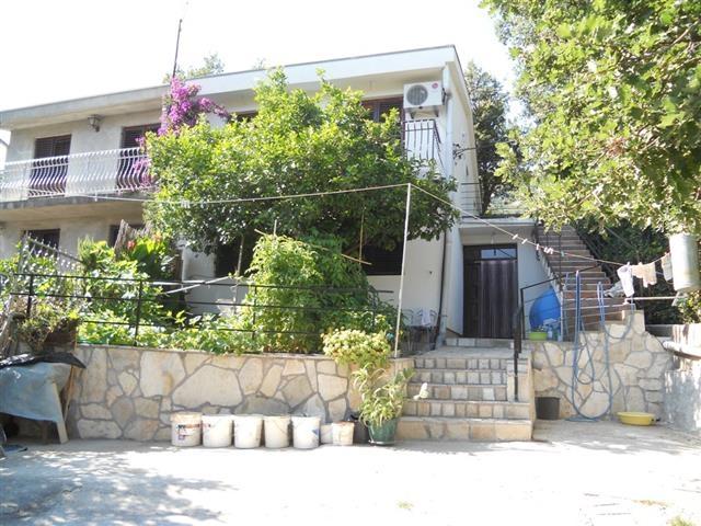 Kuca 120m2 nedaleko od mora