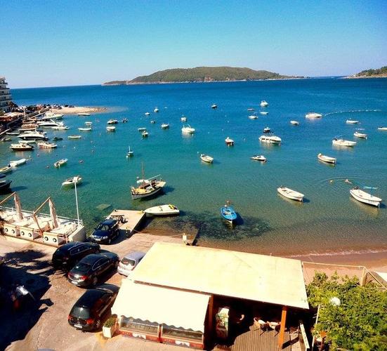 Penthaus povrsine 230 m2 u zgradi koja se nalazi 