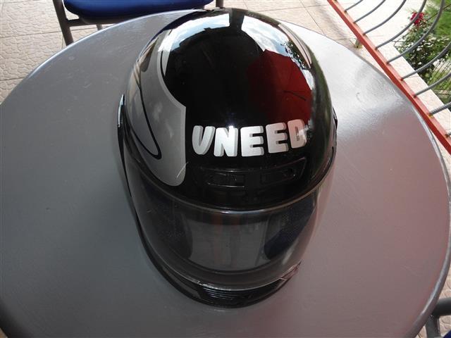 Kaciga za motor "UNEED" 