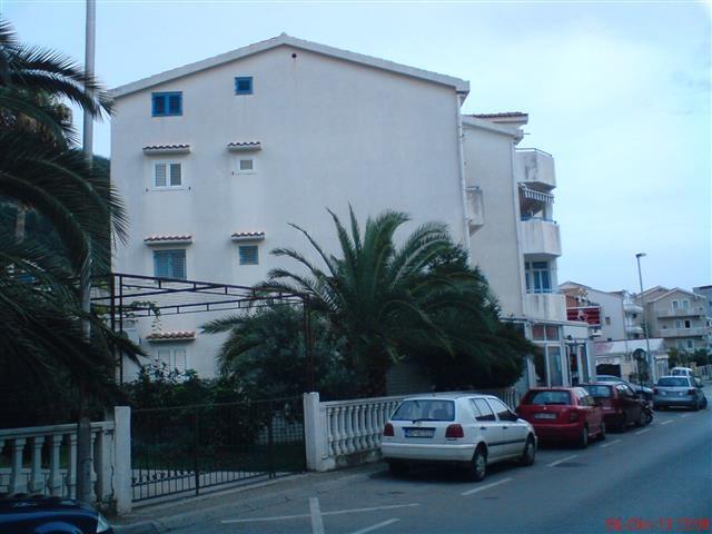 STAN-42M2-U-BUDVA-VELJI-VINOGRADI