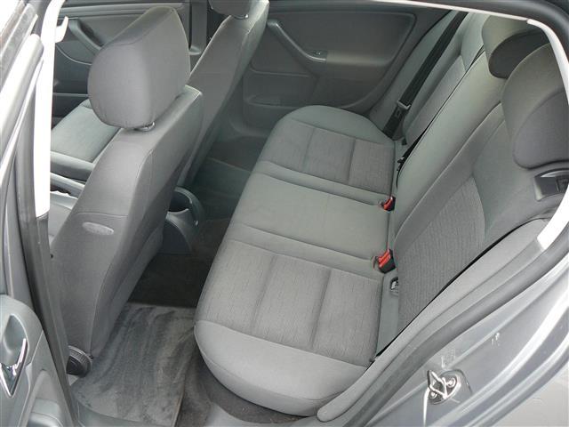 VW-Golf-5-1-9-TDI--05-
