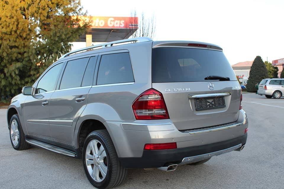 Mercedes-GL320