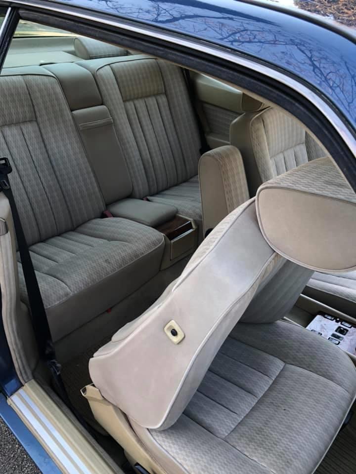 Mercedes-E230-1993--God