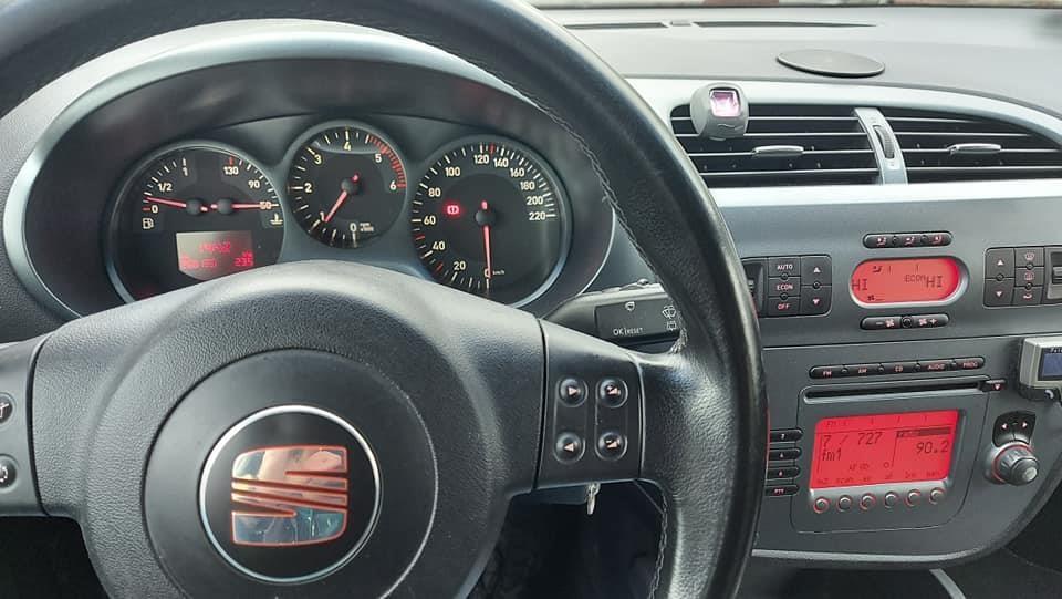 SEAT-LEON-2006-1-9-77KW