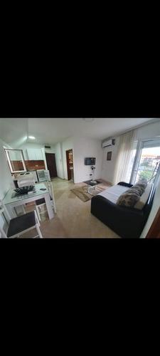 Izdavanje