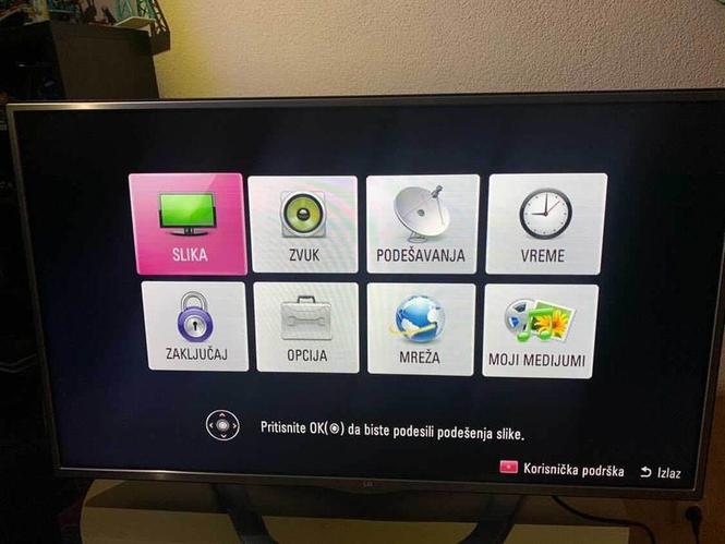 PRODAJEM LG SMART CINEMA 3D TV 42"