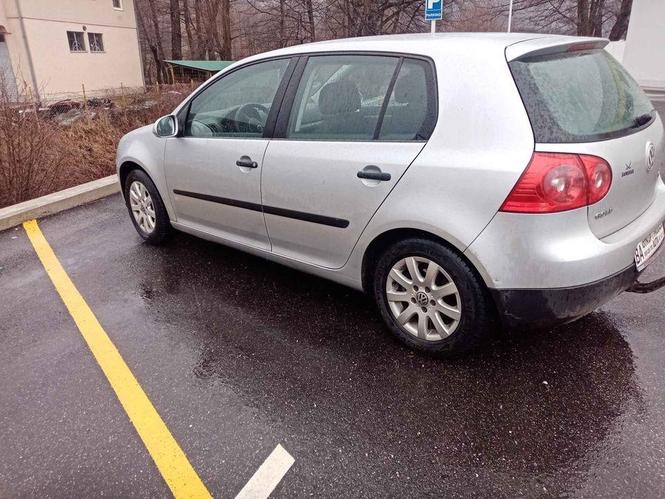 GOLF 5 1,9 77 2004 GOD