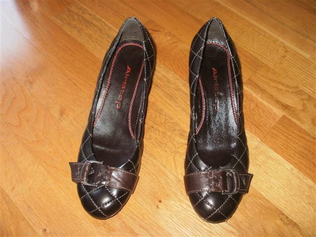 Nove kozne cipele AIR STEP,broj 41