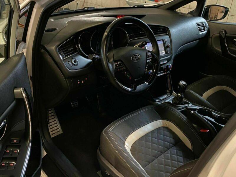 KIA-CEED-1-6-CRDI-GT-