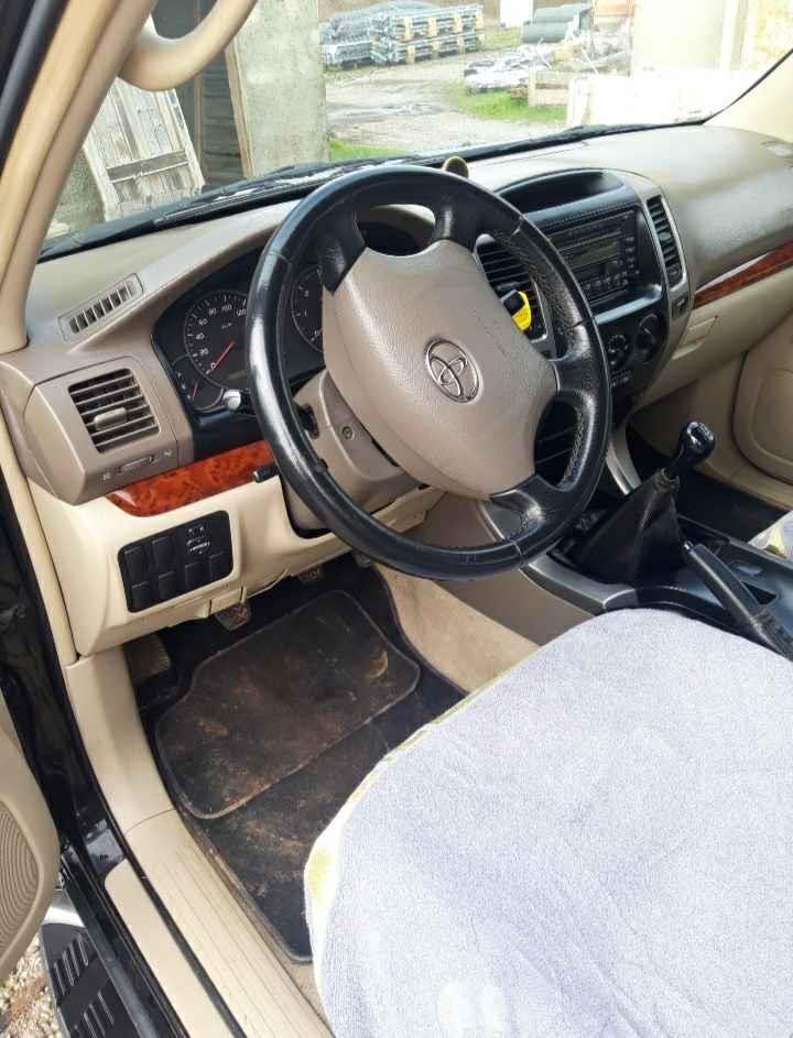Toyota-landcruizer-prado