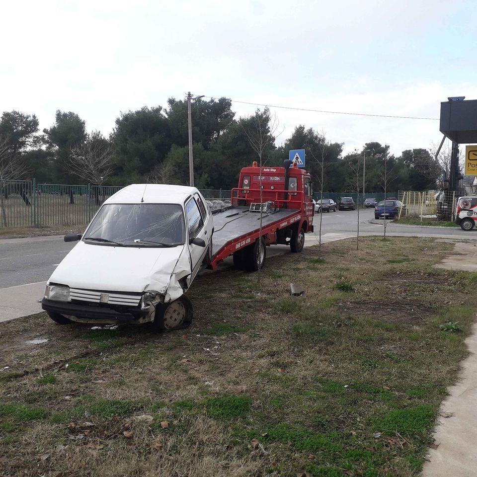 Auto-slep-Ivanovic-068035458-24H