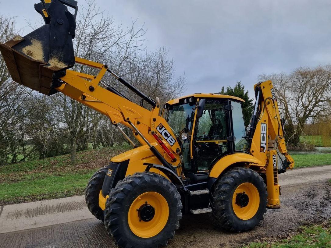 2022-JCB-Rovokopač-4cx-Pro