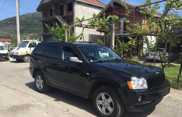 Jeep-Grand-Cherokee--06