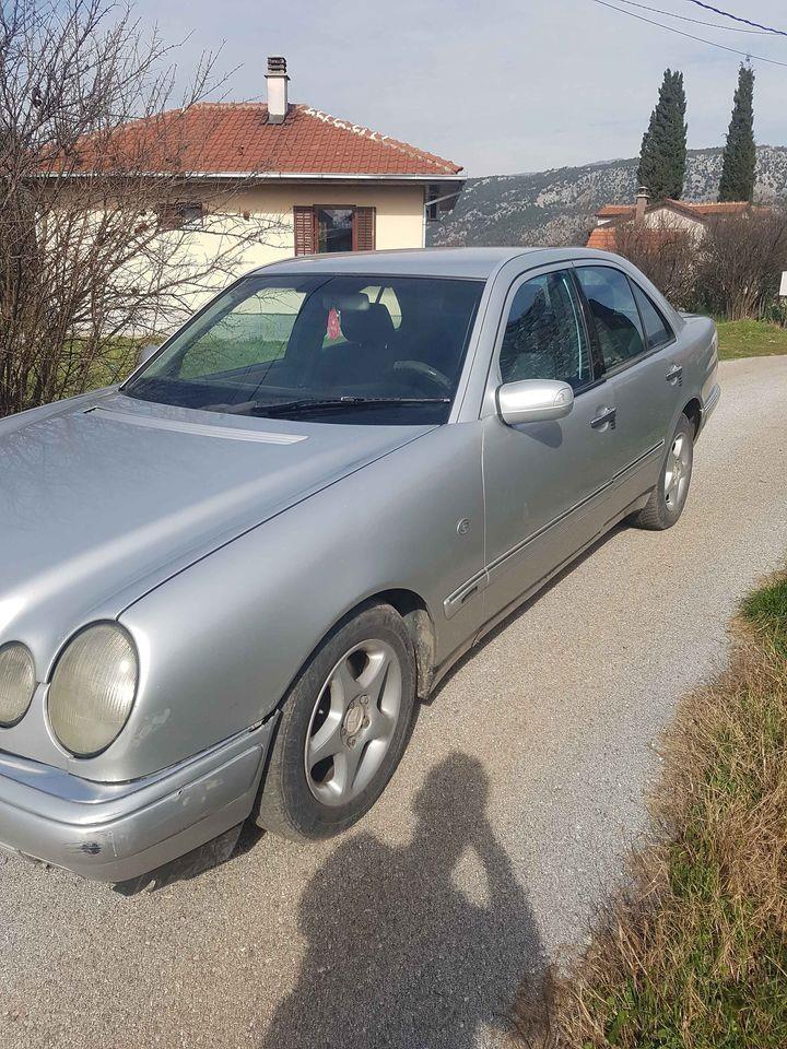 Mercedes-E250