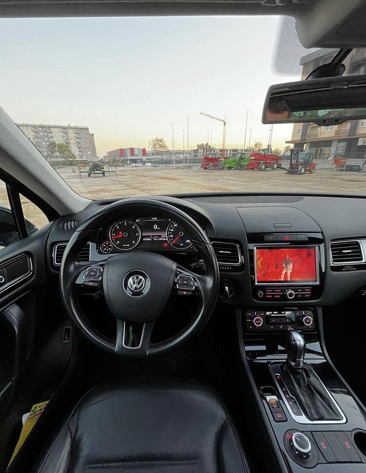 Volkswagen-Touareg-Full