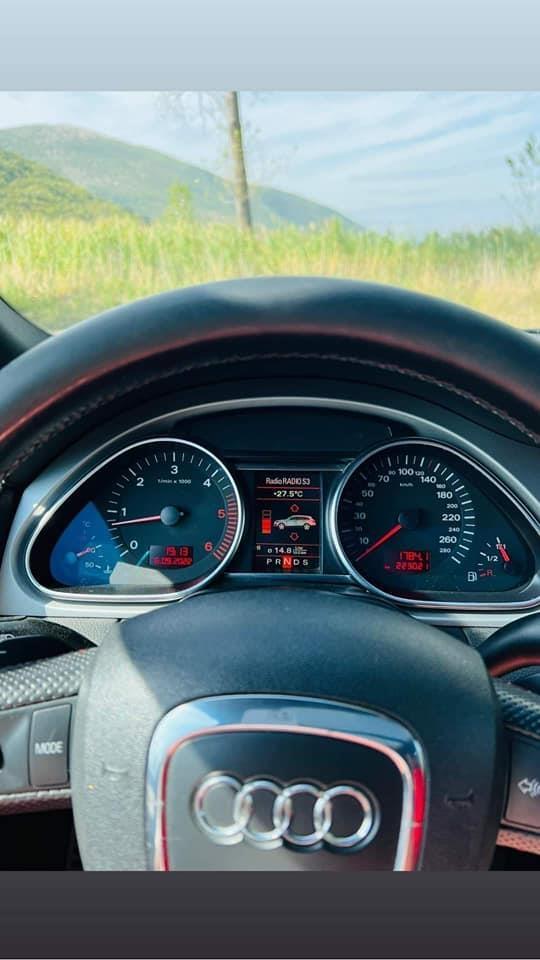 AUDI-Q7