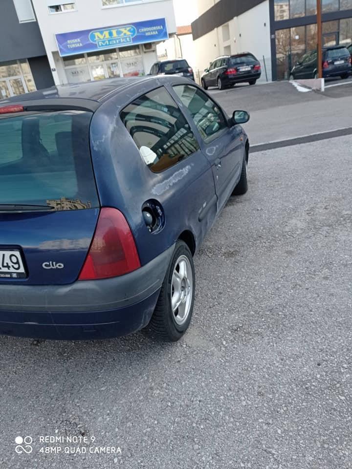 Renault-Clio-1-4-16V-benzin