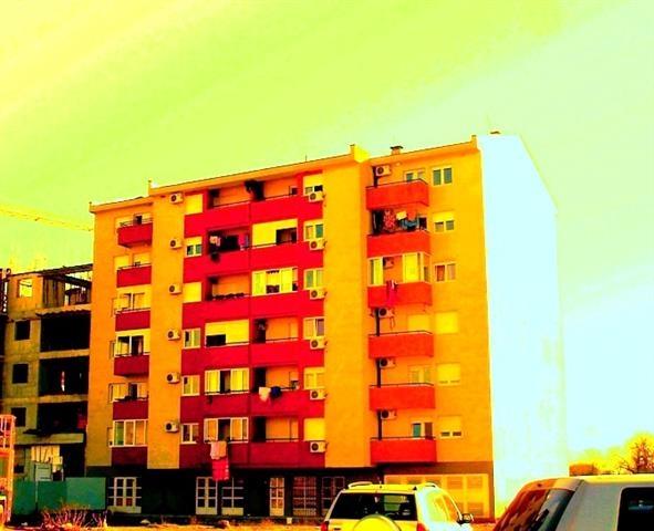 Izdaje se lux jednosoban STARI AERODROM