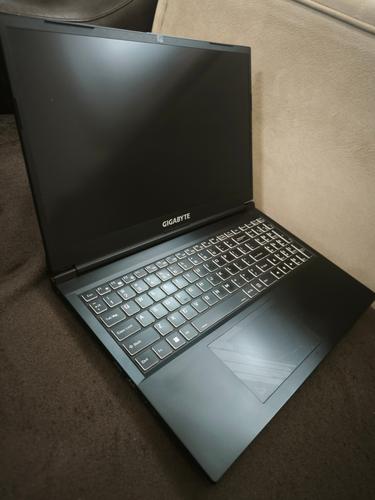 Prodajem laptop, Gigabyte G5 GE
