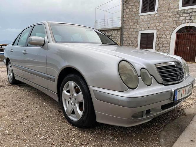 Mercedes 220 105kw