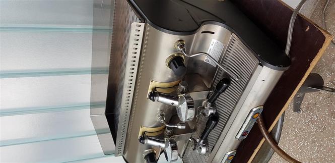 Kaffe aparat i mlin