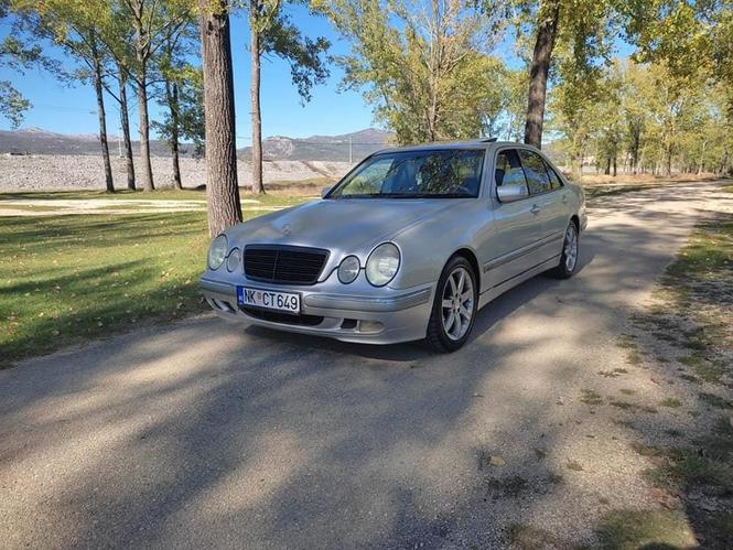 Mercedes E220 CDI 105KW
2001 GODISTE