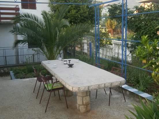 Apartmani-i-sobe-u-Dobrim-vodama