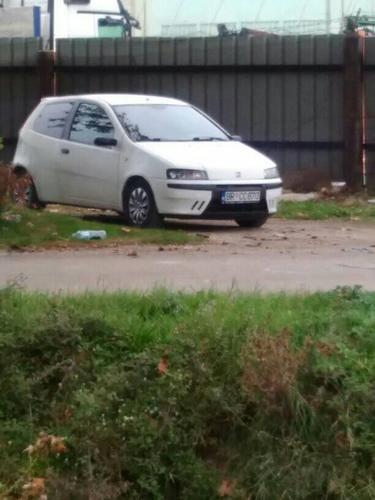 Na prodaju fijat PUNTO 1.9jtd 59 kw Mali potrosac nije reg 2