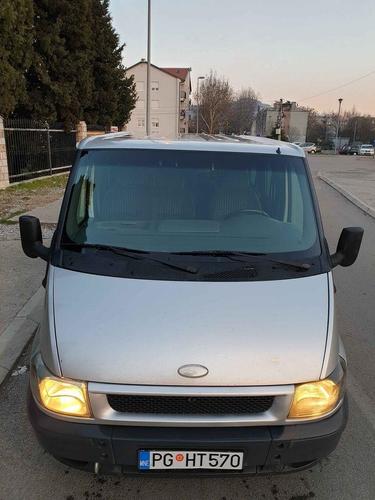 Ford Transit 9 siceva 2003god registrovan