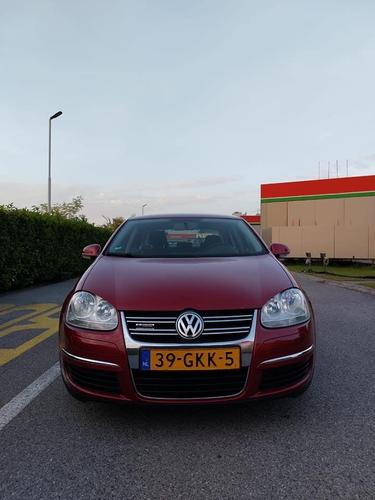 VW JETTA BLUEMOTION 2008god