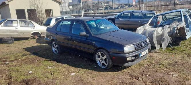 Dhelovi golf 2..3..dzeta...skoljka od venta kao novaaa...sko