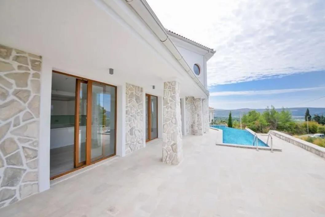 Kuća-na-prodaju-Tivat