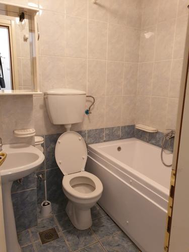 Izdavanje dvosoban stan Preko Morače