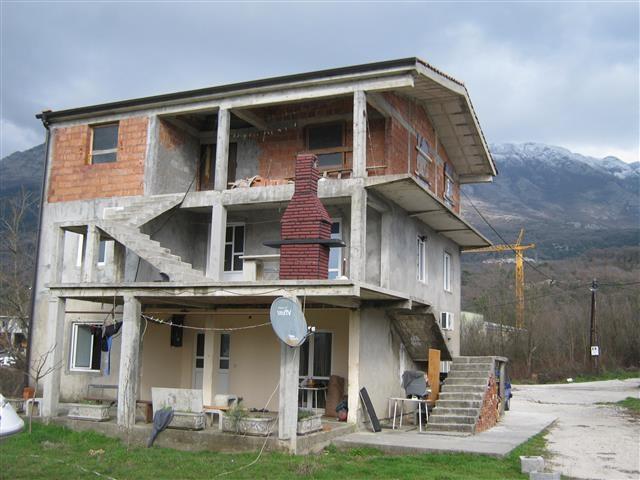 Kucu 330m2, Radanovici BB