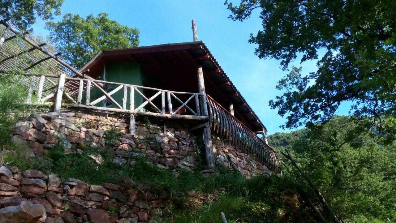 Neurbanizovan-plac-povrisne-2100-m2-Sveti-Stefan