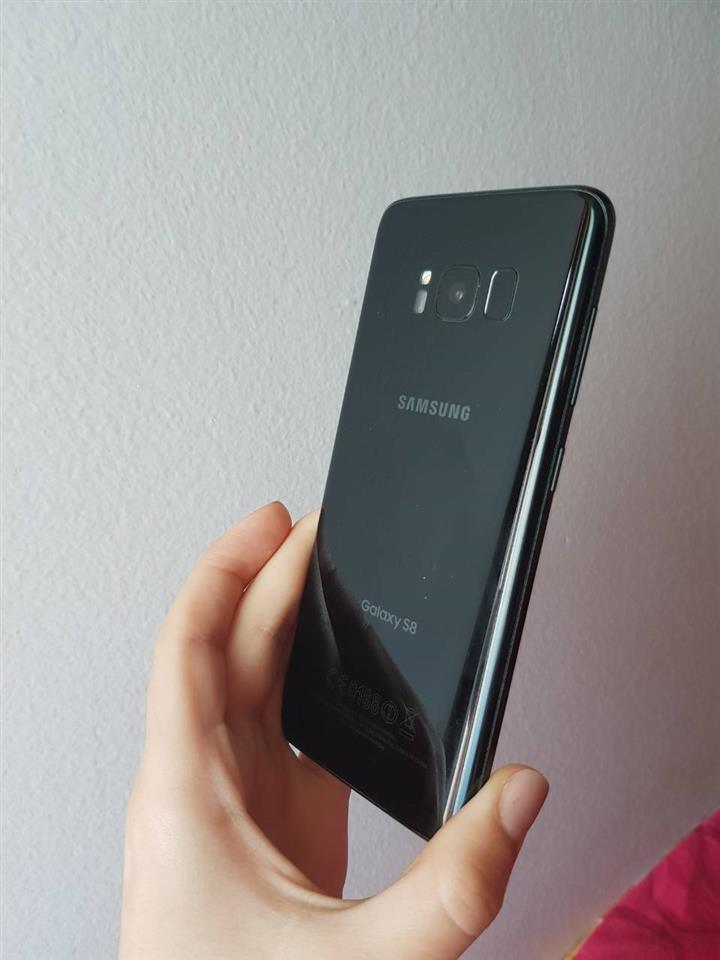 PRODAJEM-SAMSUNG-GALAXY-S8-BLACK-