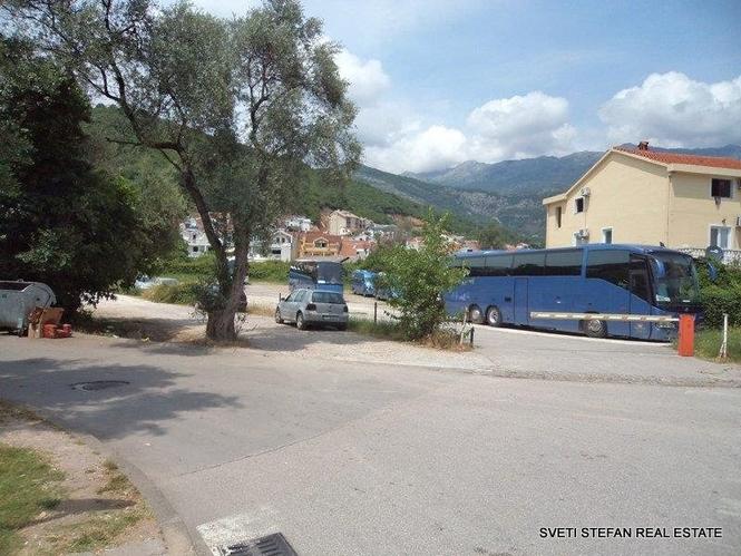 Parcela 16000m2 u Budvi