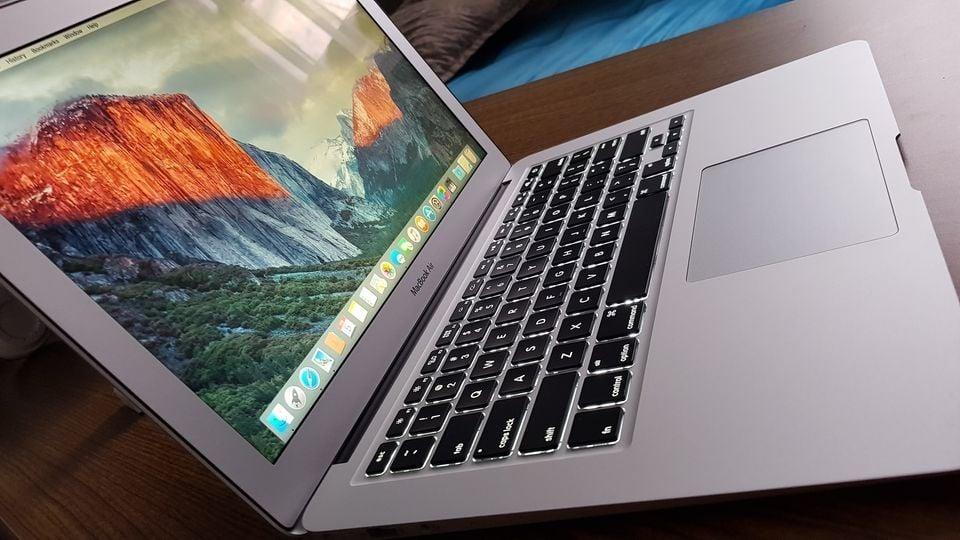 Apple-MacBook-Air