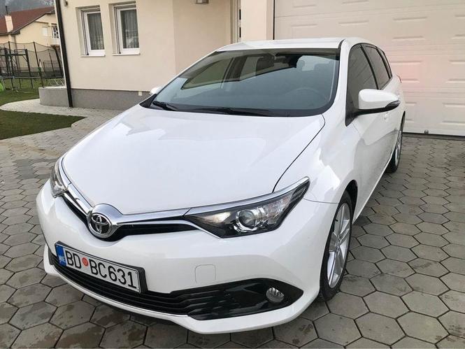 Toyota Autis 1.4 D4D  2017 god 
61.000 km