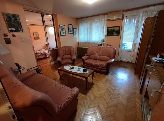 PRODAJA, DVOSOBAN PREKO MORACE 