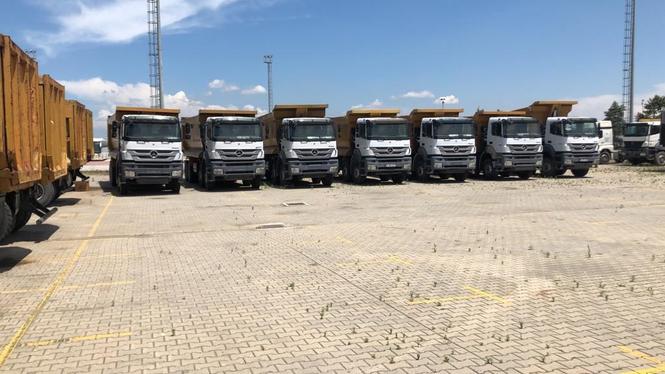 TUCKS-MERCEDES-2015-MODEL-41-40-8x4