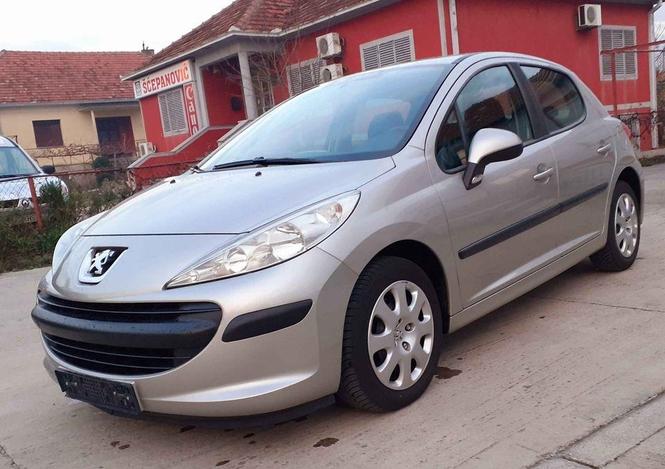 PEŽO 207