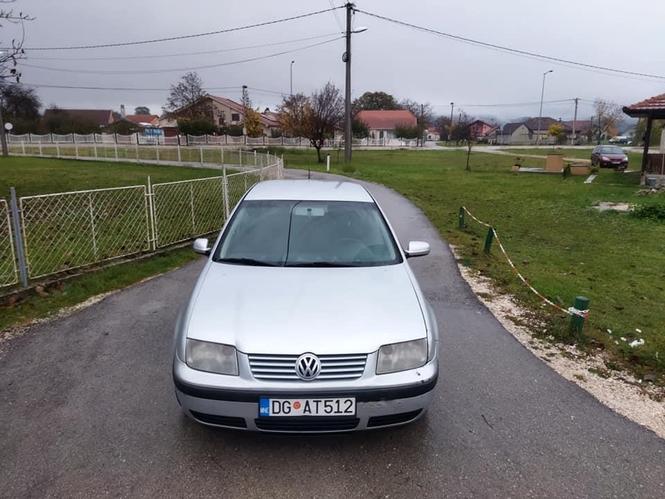 Prodaje se