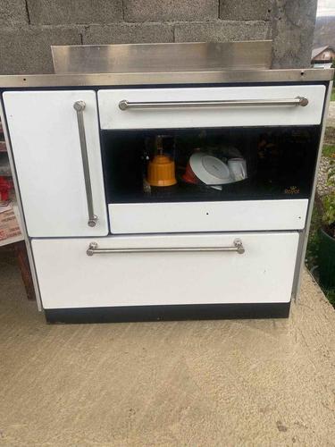Šporet extra stanje 200€ sve info 068/251-192