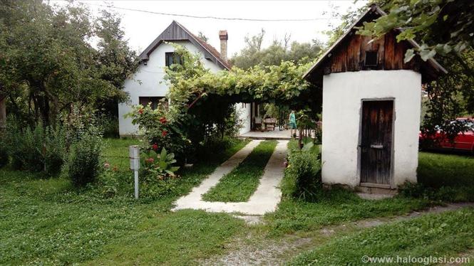 Kuce i zemljiste Bioca kod Berana